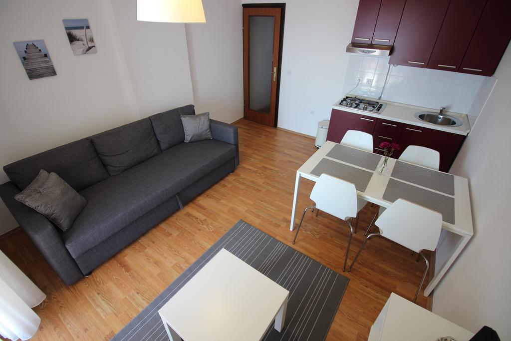 Apartments Nikola Novi Vinodolski Esterno foto