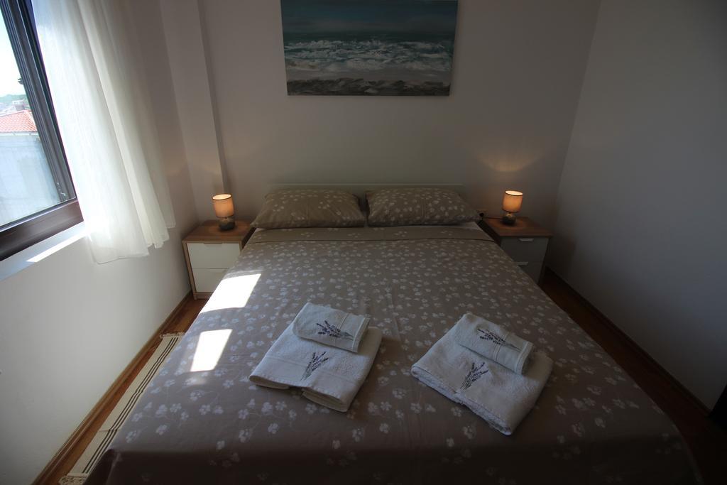Apartments Nikola Novi Vinodolski Esterno foto