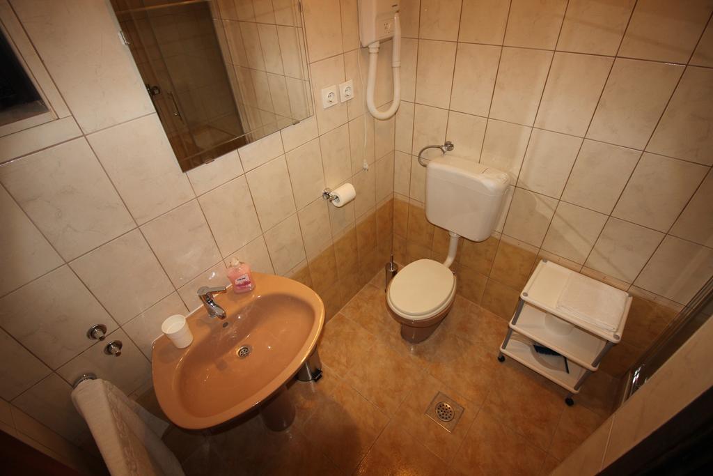 Apartments Nikola Novi Vinodolski Esterno foto