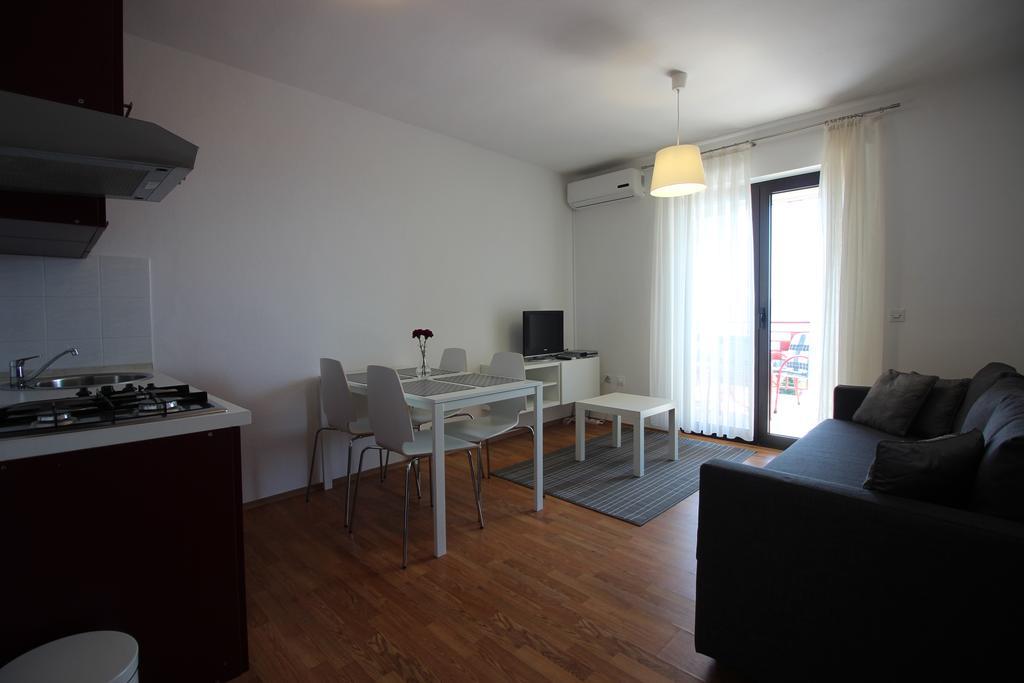 Apartments Nikola Novi Vinodolski Esterno foto
